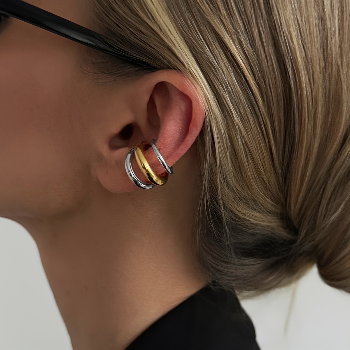 Women's Minimalist U-Shaped Stainless Steel Ear Cuff, Light Luxury